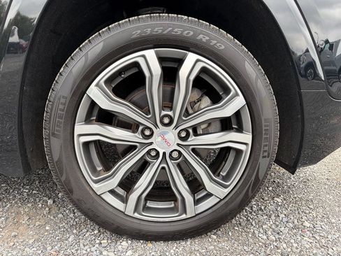 Used 2018 GMC Terrain Denali w/ GMC Pro Grade Package AWD/4WD image 25