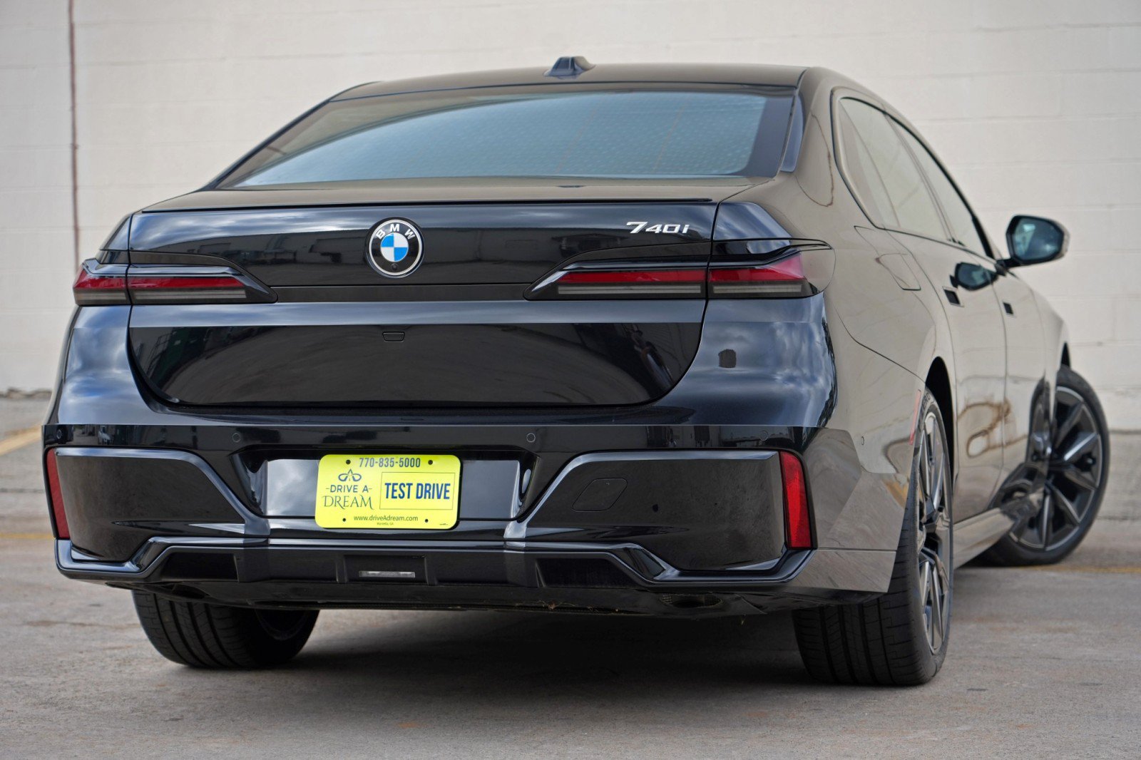 Used 2023 BMW 740i RWD image 5