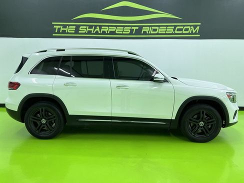 Used 2021 Mercedes-Benz GLB 250 4MATIC image 11