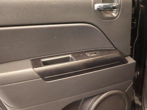 Used 2016 Jeep Patriot Sport w/ Power Value Group FWD image 26
