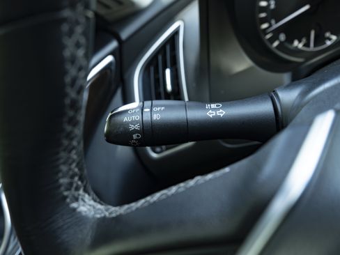 Used 2018 INFINITI Q50 Luxe RWD image 23
