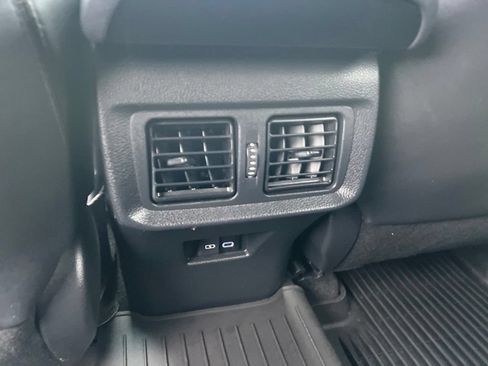 Used 2023 Toyota Venza Limited AWD/4WD image 20