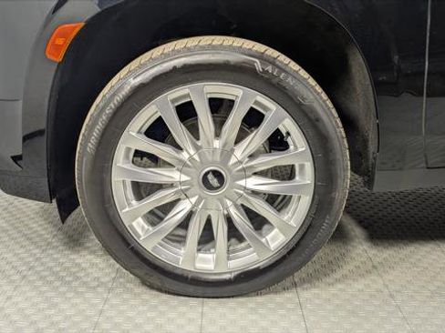 Used 2022 Cadillac Escalade ESV Luxury image 43