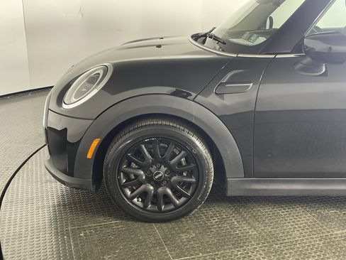 Used 2023 MINI Cooper 2-Door Hardtop image 8