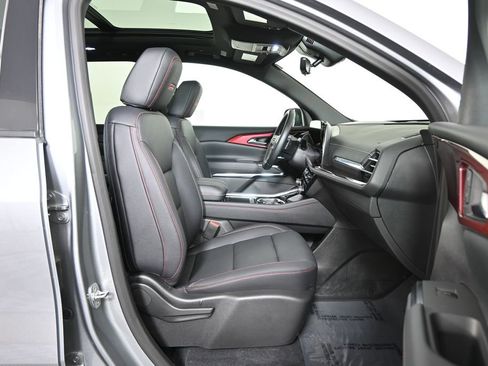 Used 2026 Chevrolet Traverse Z71 w/ LPO, Floor Liner Package AWD/4WD image 13