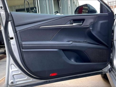 Used 2025 Toyota Camry LE FWD image 23
