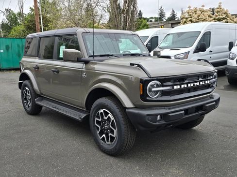 New 2026 Ford Bronco Outer Banks AWD/4WD image 7