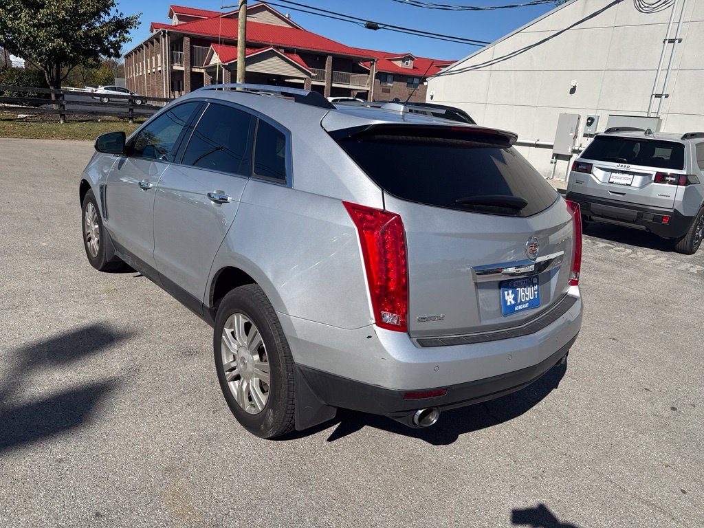 Used 2016 Cadillac SRX Luxury FWD image 4