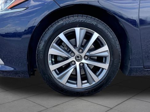 Used 2019 Lexus ES 350 w/ Accessory Package 2 FWD image 11