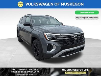New 2025 Volkswagen Atlas Peak Edition SE