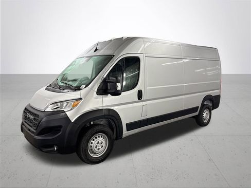 New 2026 RAM ProMaster 2500 w/ Premium Convenience Group FWD image 2