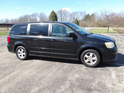 Used 2012 Dodge Grand Caravan SXT FWD image 9