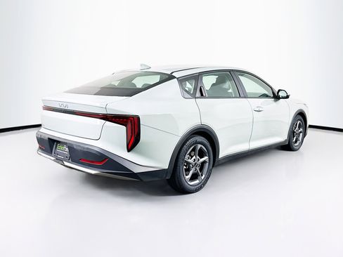 Used 2025 Kia K4 LXS image 9