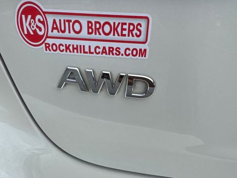 Used 2020 INFINITI Q50 Luxe w/ Essential Package (3.0T Luxe) AWD/4WD image 18