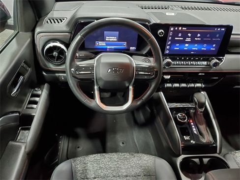 Certified 2024 Chevrolet Colorado Z71 w/ Z71 Convenience Package 2 image 17