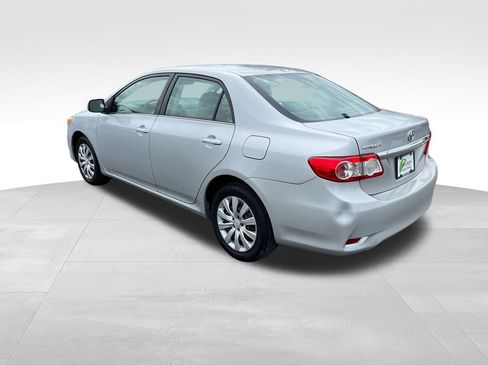 Used 2013 Toyota Corolla LE image 6
