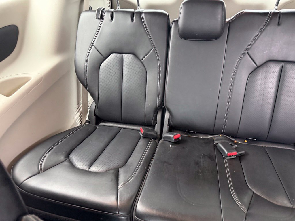 Used 2023 Chrysler Pacifica Touring-L AWD/4WD image 20
