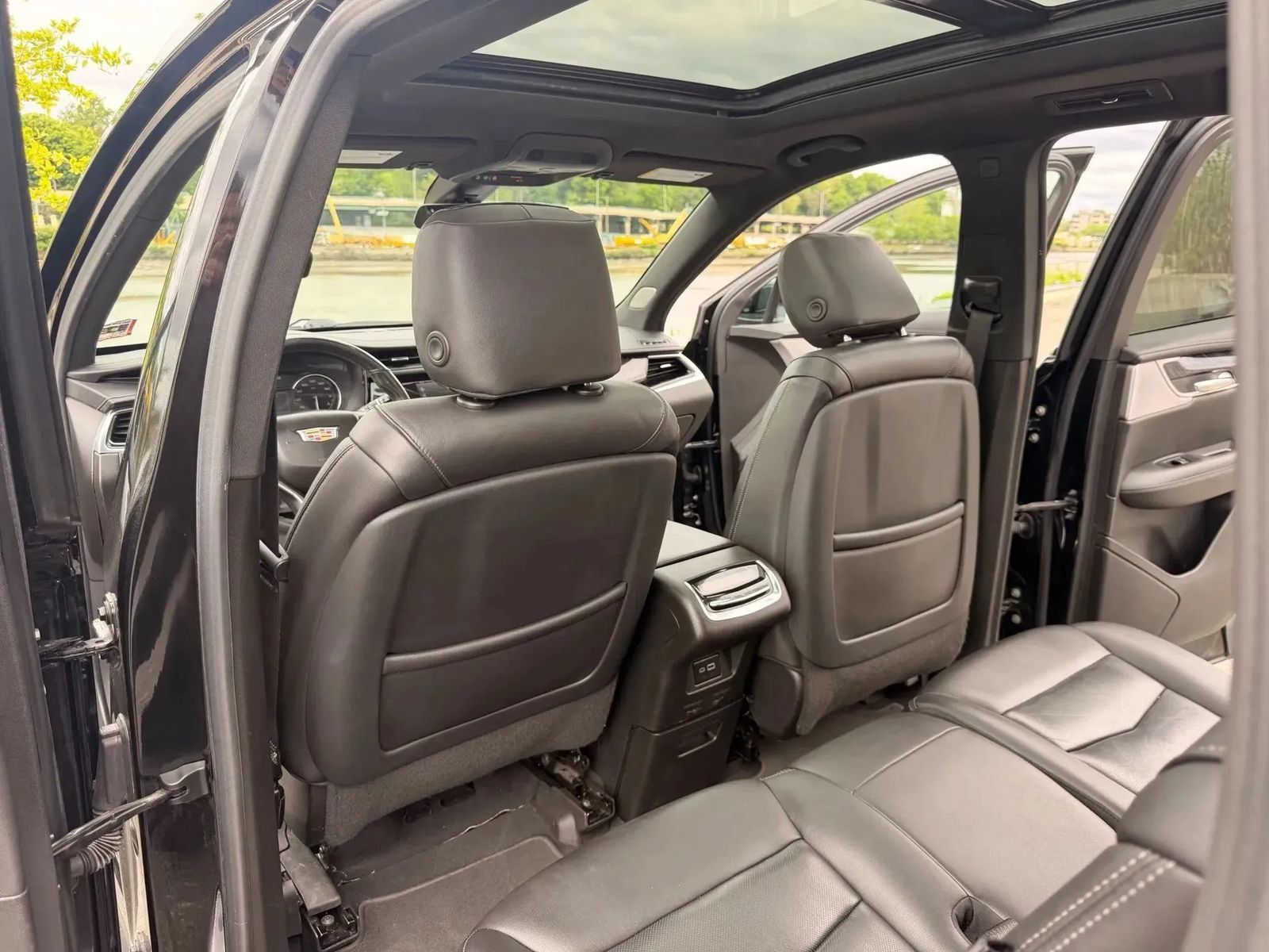 Used 2023 Cadillac XT6 Premium Luxury FWD image 23