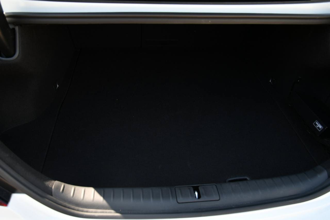 Used 2026 Genesis G70 2.5T RWD image 25