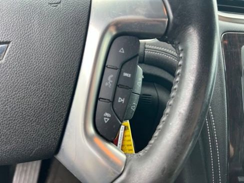 Used 2016 Chevrolet Traverse LT w/ Style and Technology Package FWD image 14