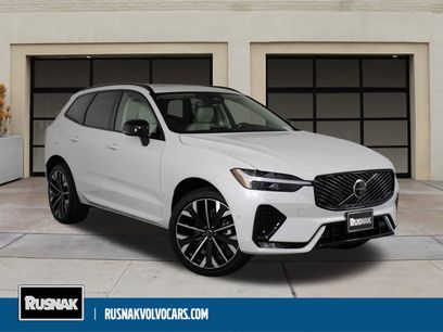 New 2026 Volvo XC60 B5 Ultra w/ Climate Package PRO