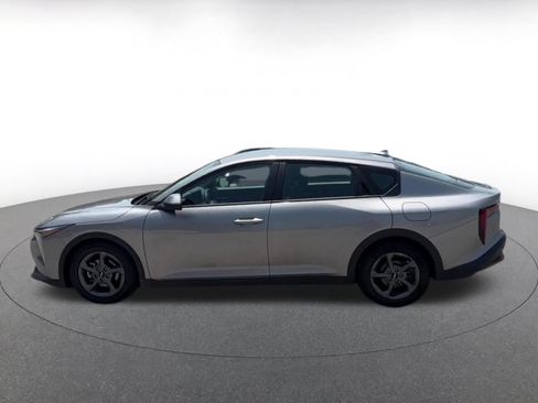Used 2025 Kia K4 FWD image 9