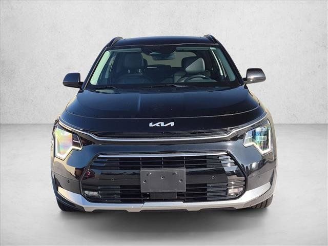 Used 2023 Kia Niro SX Touring FWD image 2
