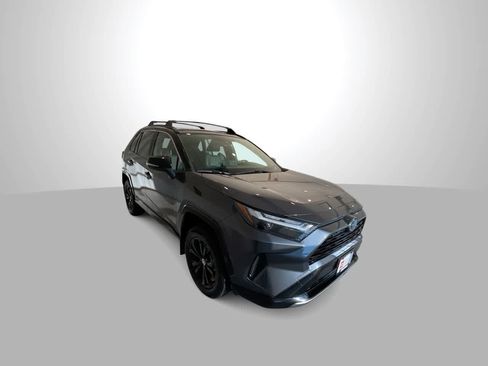 Used 2022 Toyota RAV4 XSE w/ XSE Grade Weather Package AWD/4WD image 2