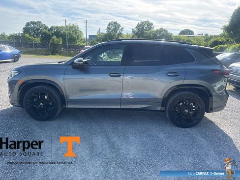 Used 2025 Volkswagen Tiguan SE R-Line AWD/4WD image 2