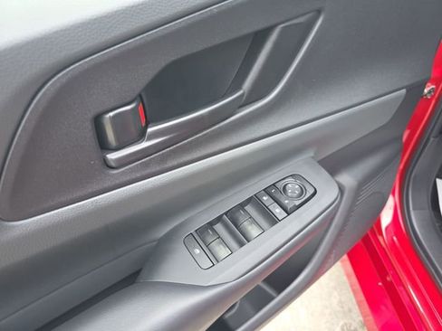 Used 2023 Toyota Prius LE image 11