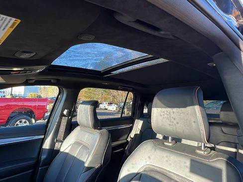 Used 2024 Jeep Wagoneer Launch Edition image 19