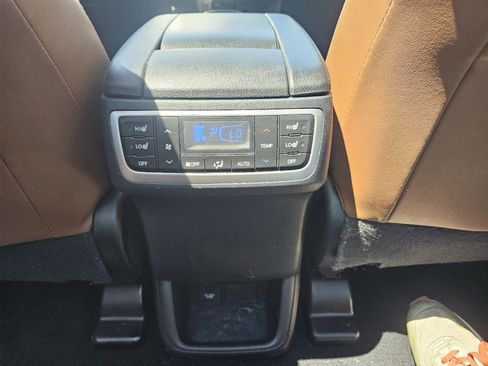 Used 2019 Toyota Highlander Limited Platinum AWD/4WD image 47