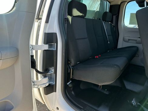 Used 2012 Chevrolet Silverado 2500 W/T w/ Snow Plow Prep Package image 18