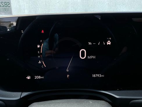 Used 2025 Buick Envista Sport Touring image 37