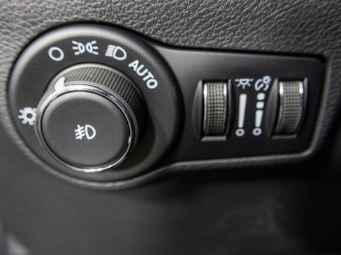 New 2026 Jeep Compass Limited image 31