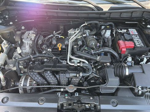 Used 2024 Nissan Altima 2.5 SR FWD image 33