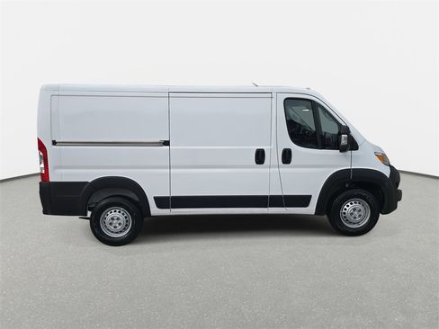 New 2026 RAM ProMaster 2500 w/ Convenience Group image 4