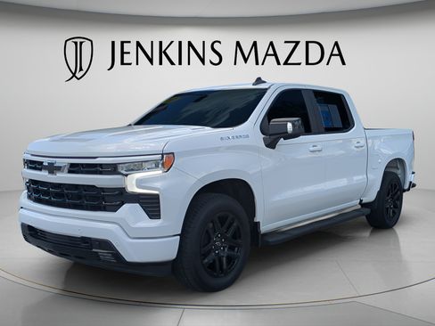 Used 2025 Chevrolet Silverado 1500 RST w/ Convenience Package II RWD image 3