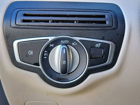 Certified 2022 Mercedes-Benz GLC 300 4MATIC image 29