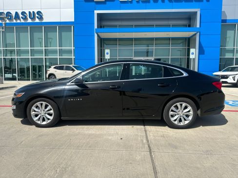 Used 2024 Chevrolet Malibu LT FWD image 2