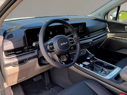 New 2026 Kia Carnival EX FWD image 7