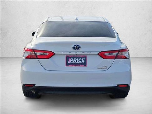 Used 2020 Toyota Camry LE image 7