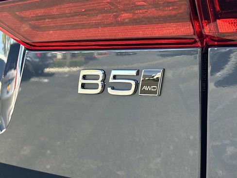 Certified 2026 Volvo XC60 B5 Plus w/ Protection Package Premier image 27