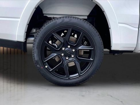 New 2026 RAM 1500 Laramie AWD/4WD image 36