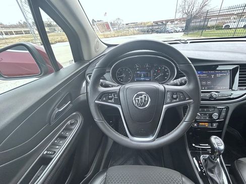 Certified 2022 Buick Encore Preferred w/ Safety Package image 13