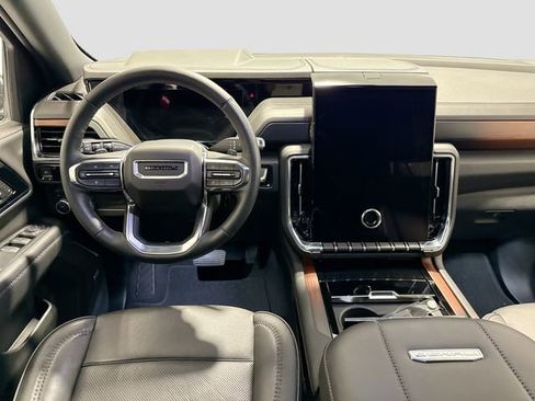 Certified 2025 GMC Yukon XL Denali image 23