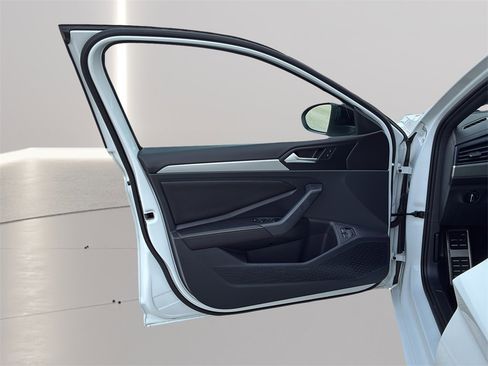 Used 2023 Volkswagen Jetta Sport image 26