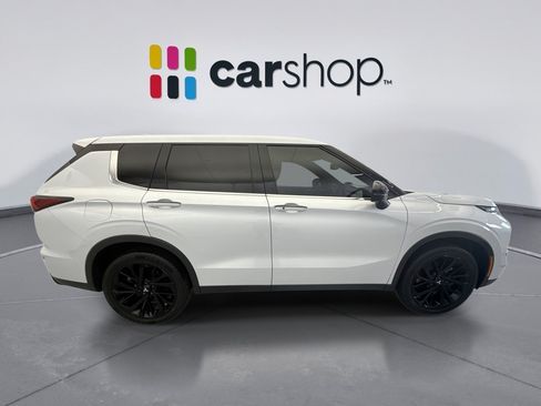 Used 2024 Mitsubishi Outlander SE Black Edition AWD/4WD image 6