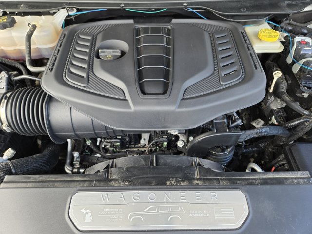 Used 2024 Jeep Wagoneer L Series II RWD image 32