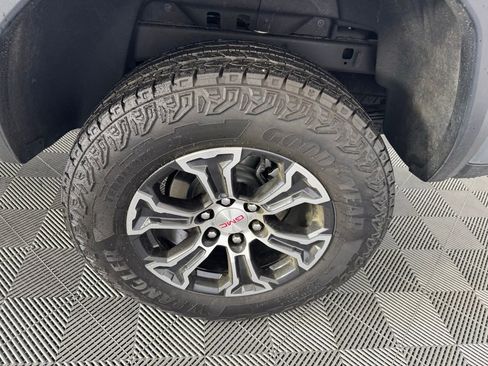 Used 2025 GMC Canyon AT4 AWD/4WD image 45